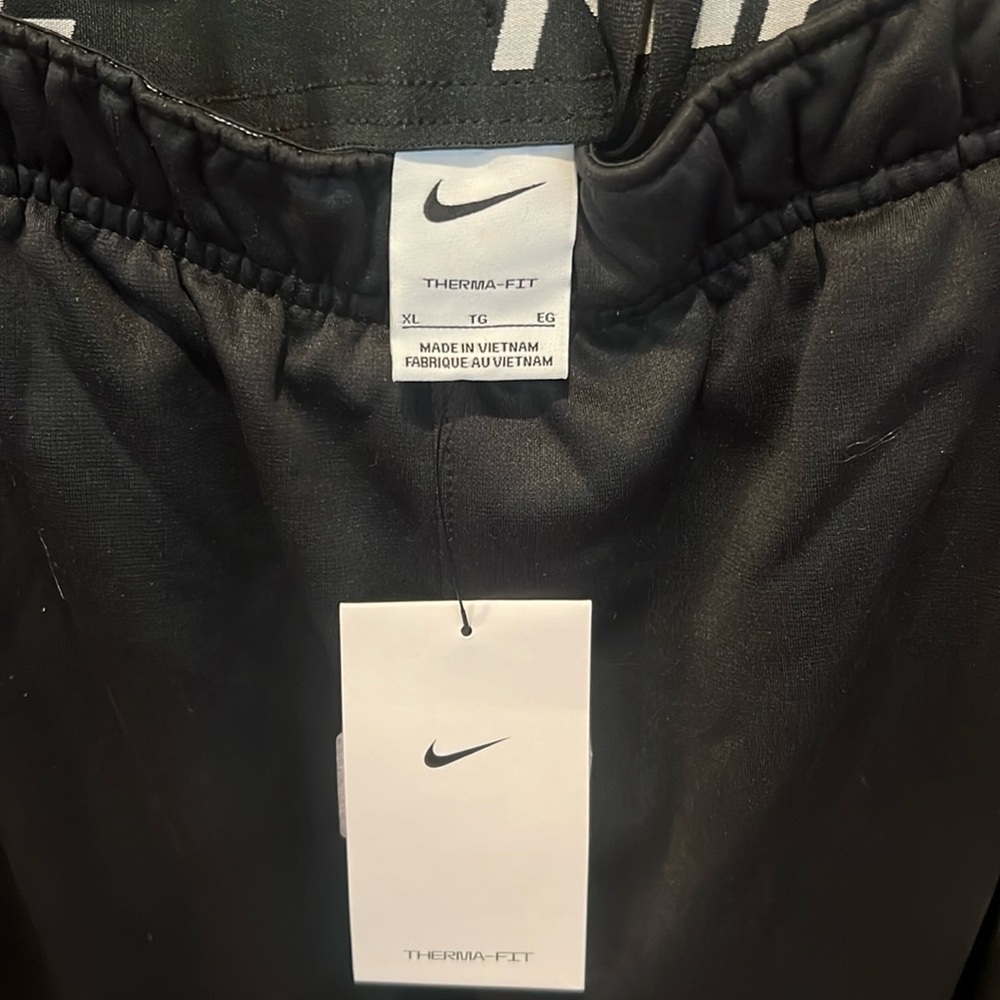 Men’s Nike XL joggers.
